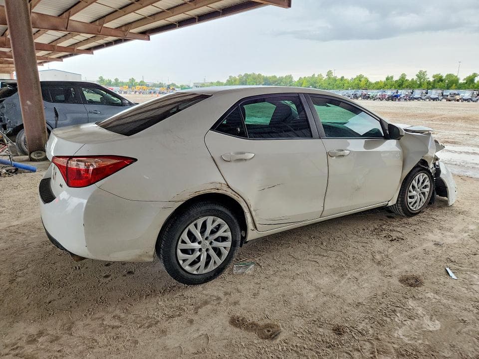 2018 TOYOTA COROLLA LE 3