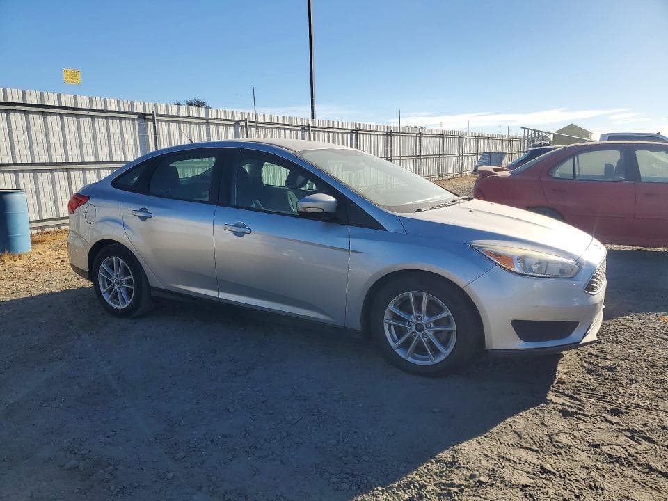 2017 FORD FOCUS SE 4