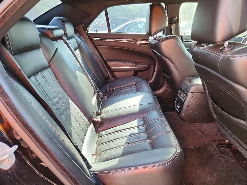 2018 CHRYSLER 300 S 10