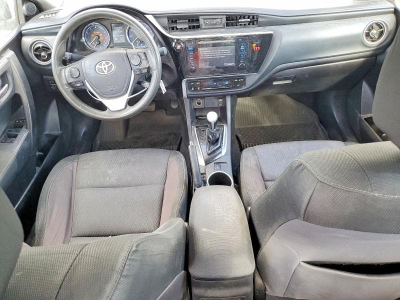 2018 TOYOTA COROLLA LE 8
