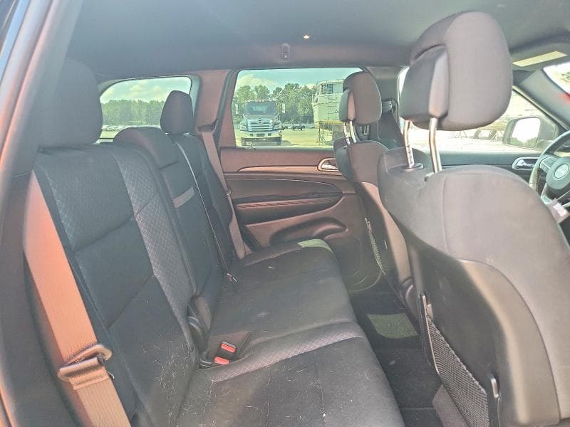 2020 JEEP GRAND CHEROKEE LAREDO 11