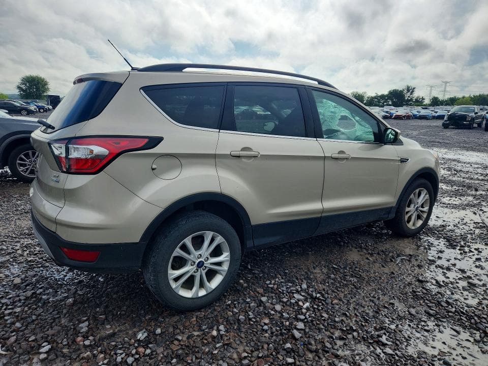 2018 FORD ESCAPE SE 3