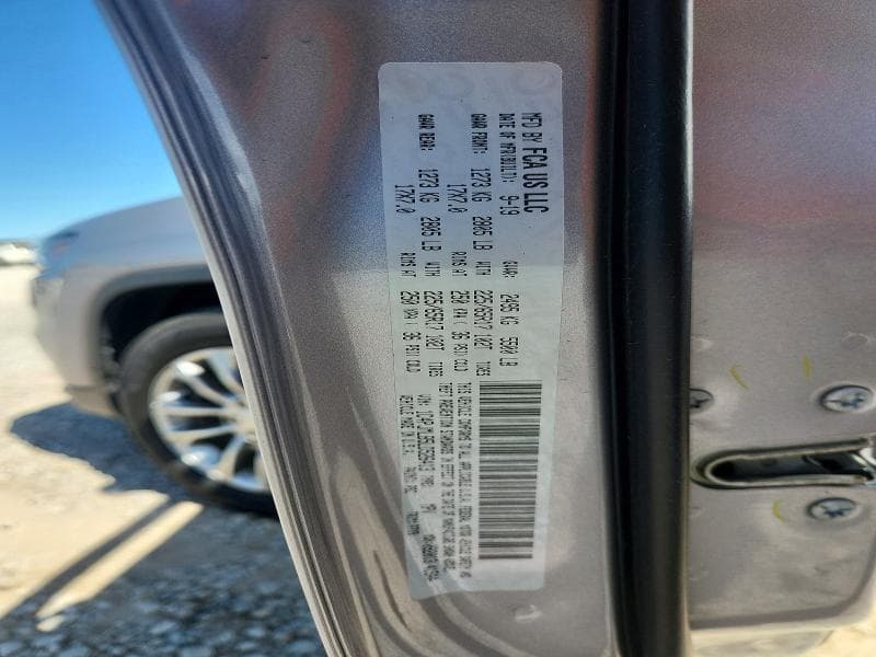 2020 JEEP CHEROKEE LATITUDE PLUS 12
