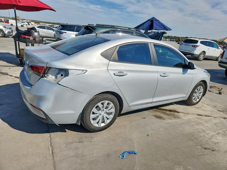 2022 HYUNDAI ACCENT SE 3