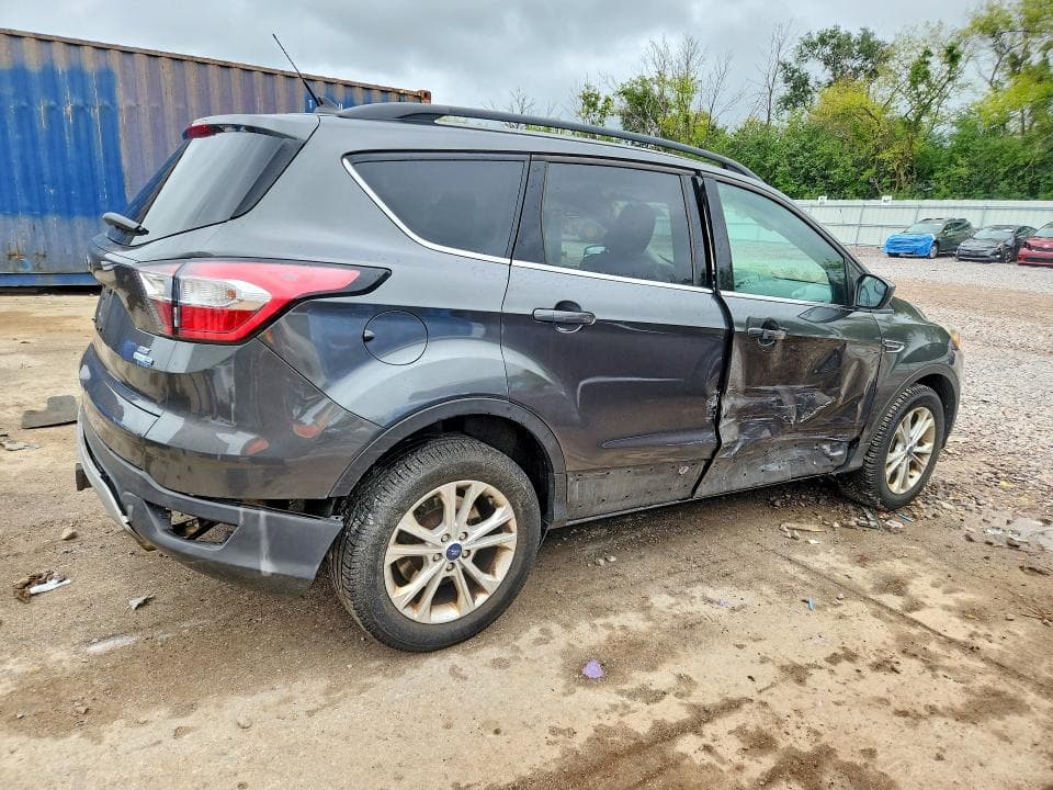 2018 FORD ESCAPE SE 3