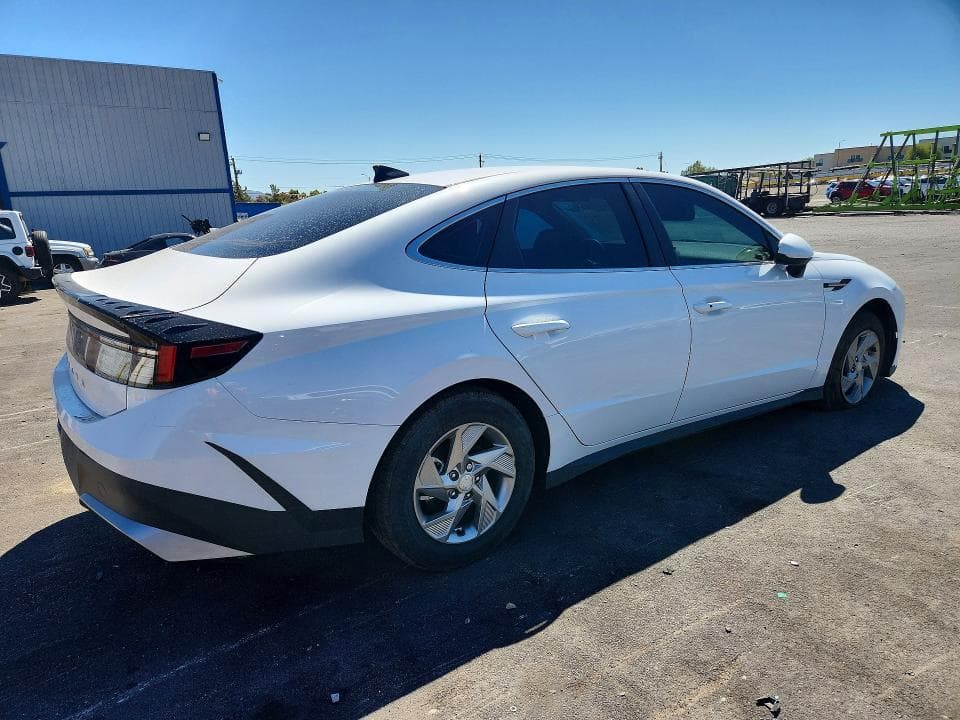 2025 HYUNDAI SONATA SE 3