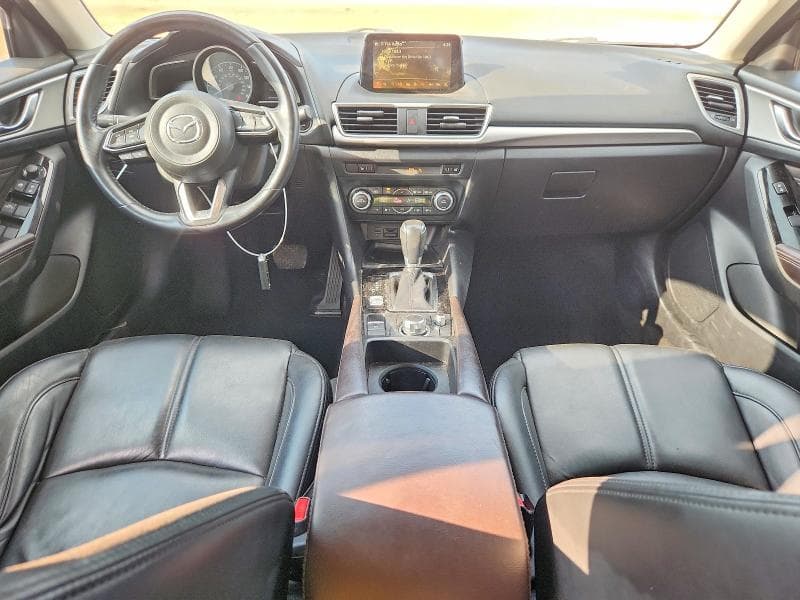 2017 MAZDA 3 TOURING 8