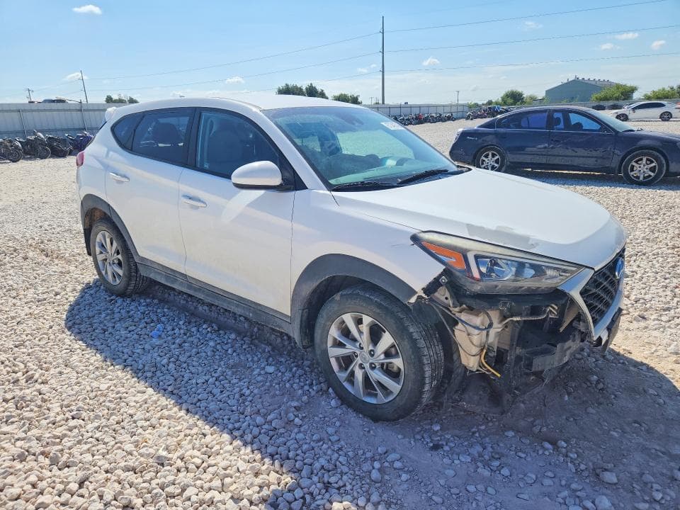 2020 HYUNDAI TUCSON SE 4