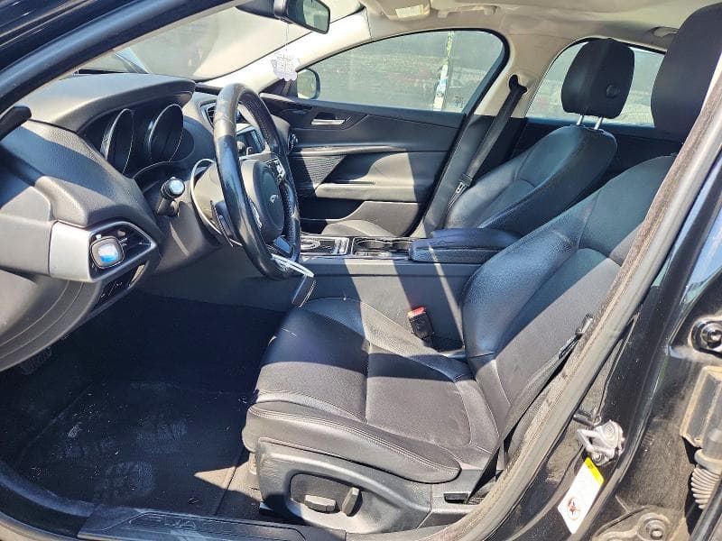 2017 JAGUAR XE PREMIUM 7