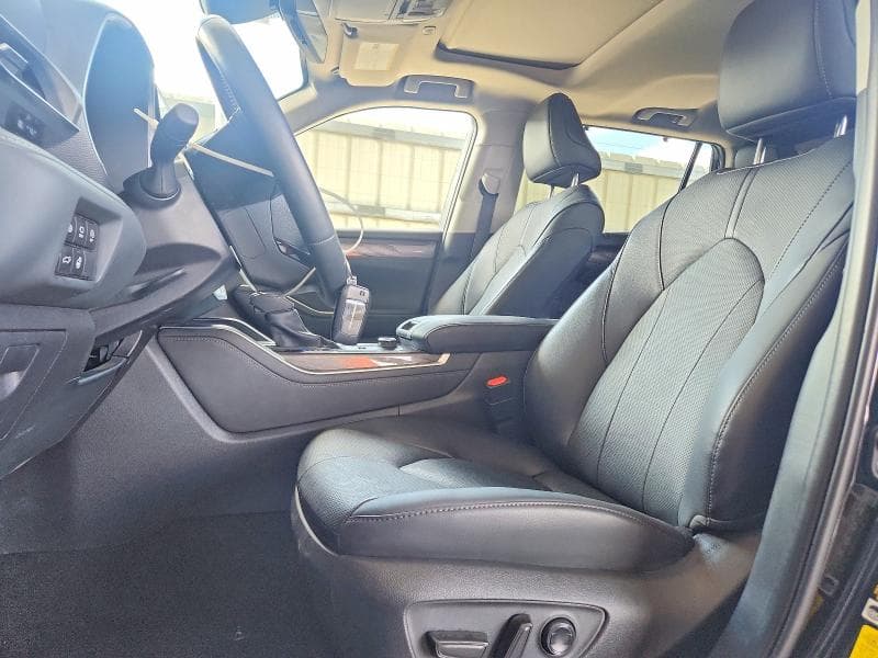 2025 TOYOTA HIGHLANDER 7