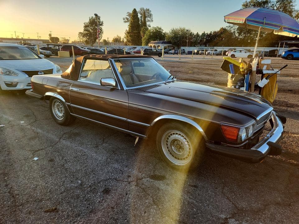 1980 MERCEDES-BENZ SL 4