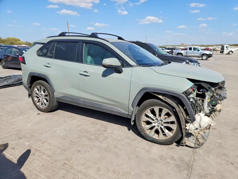 2020 TOYOTA RAV4 XLE PREMIUM 4