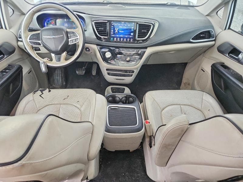 2018 CHRYSLER PACIFICA HYBRID LIMITED 8