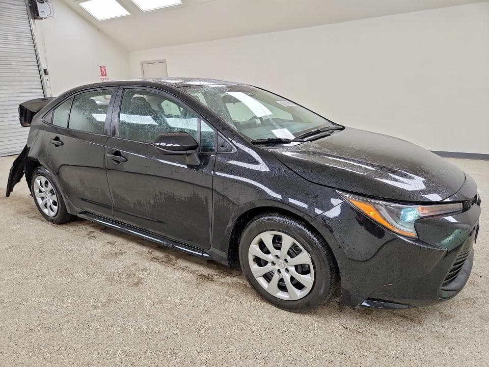 2026 TOYOTA COROLLA LE 4