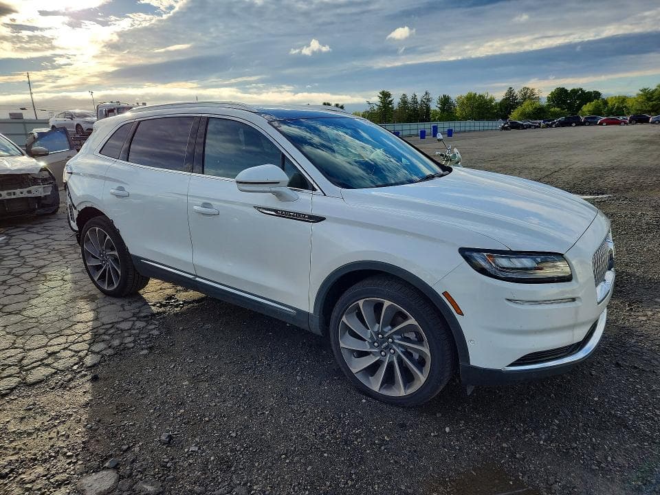 2022 LINCOLN NAUTILUS RESERVE 4