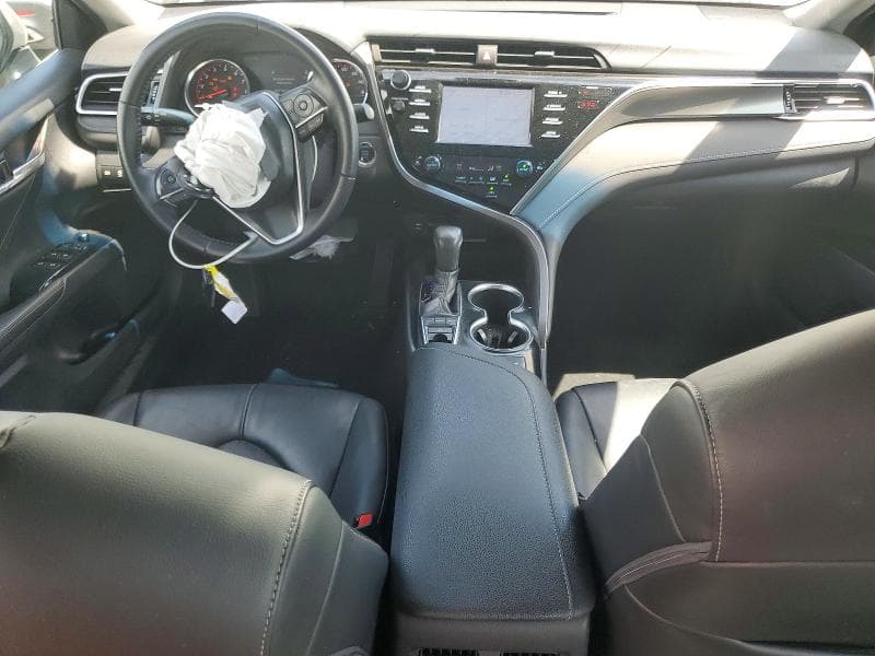 2018 TOYOTA CAMRY XSE 8