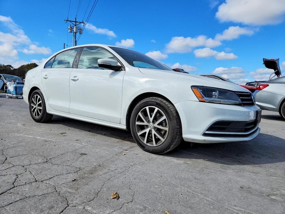 2017 VOLKSWAGEN JETTA SE 4