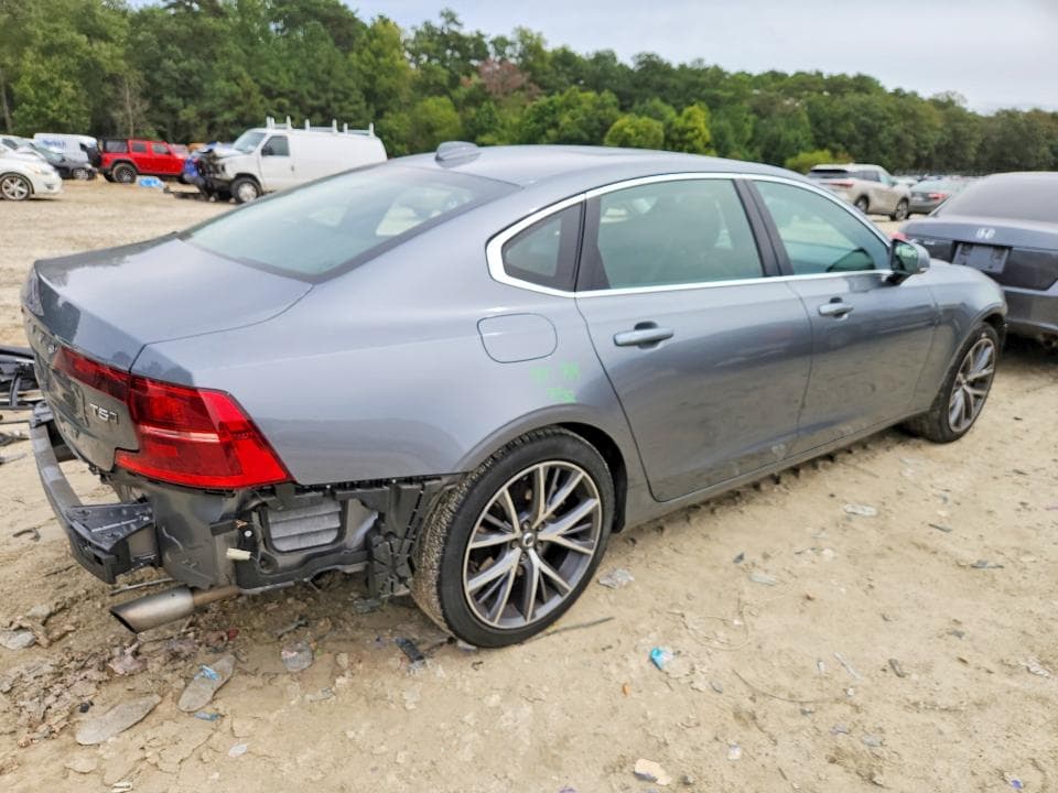 2018 VOLVO S90 T5 MOMENTUM 3