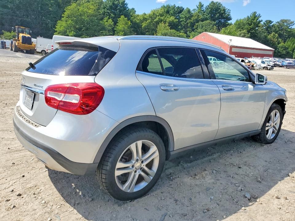 2017 MERCEDES-BENZ GLA 250 4MATIC 3