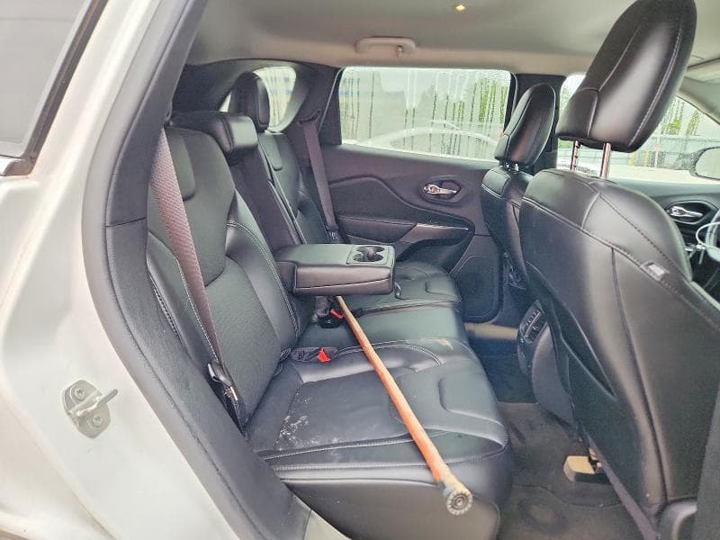 2020 JEEP CHEROKEE LATITUDE PLUS 11