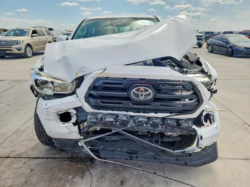 2018 TOYOTA TACOMA SR 5