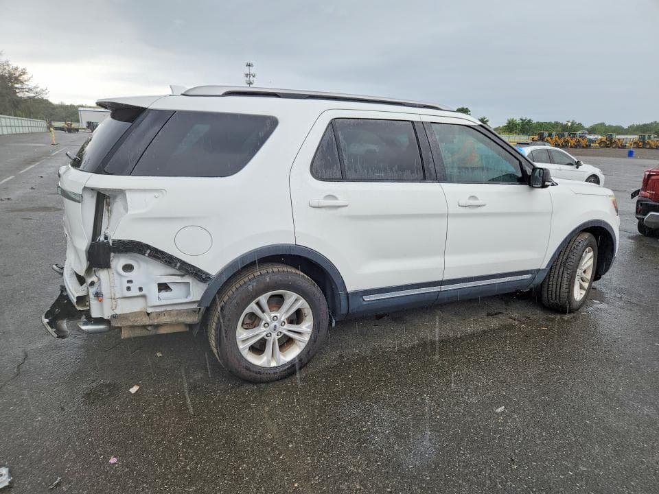 2017 FORD EXPLORER XLT 3
