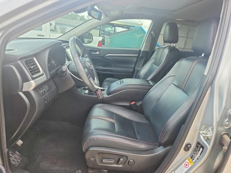2019 TOYOTA HIGHLANDER SE 7