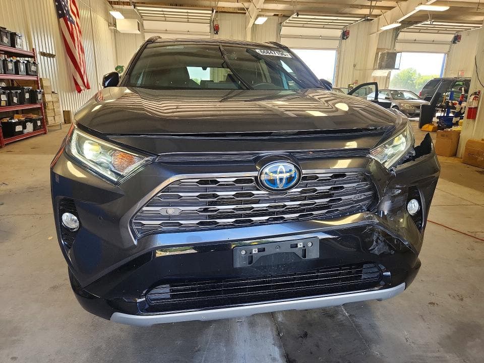 2021 TOYOTA RAV4 XSE 5