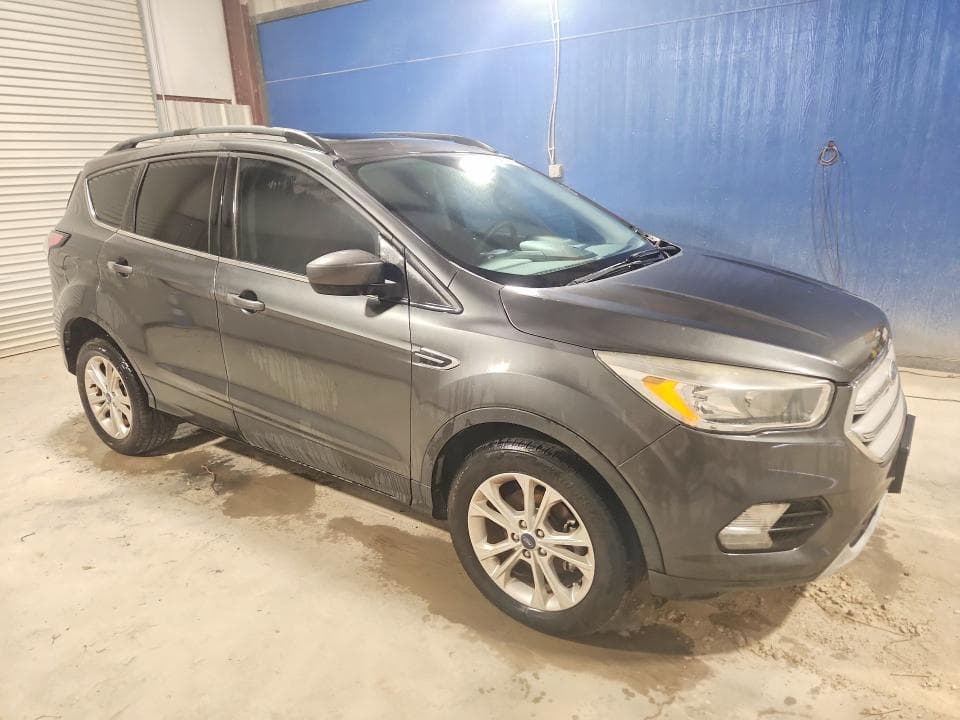 2018 FORD ESCAPE SE 4