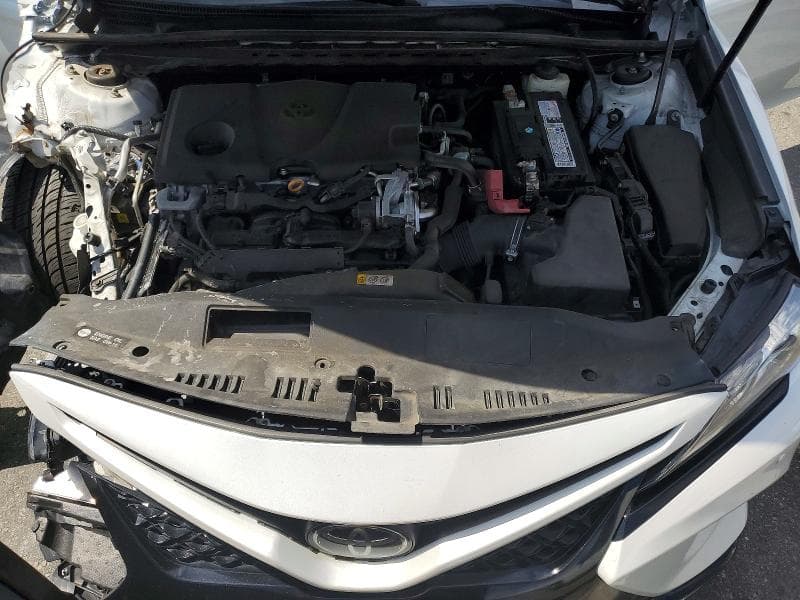 2018 TOYOTA CAMRY XSE 11