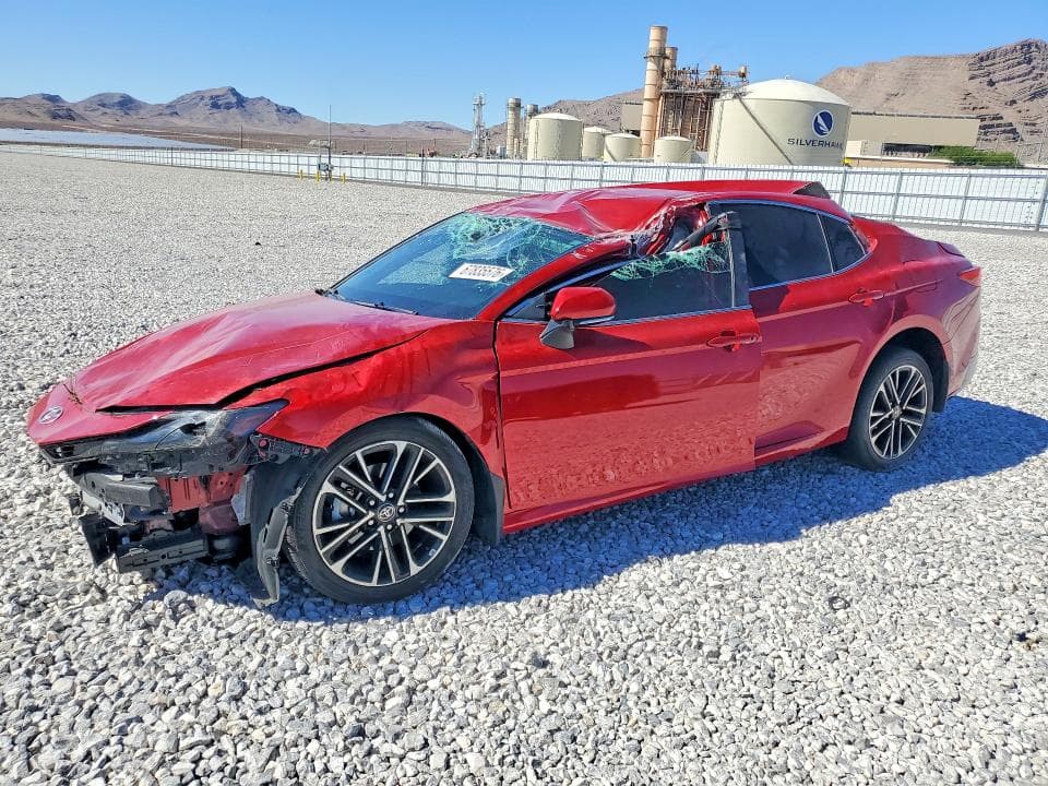 2025 TOYOTA CAMRY XLE