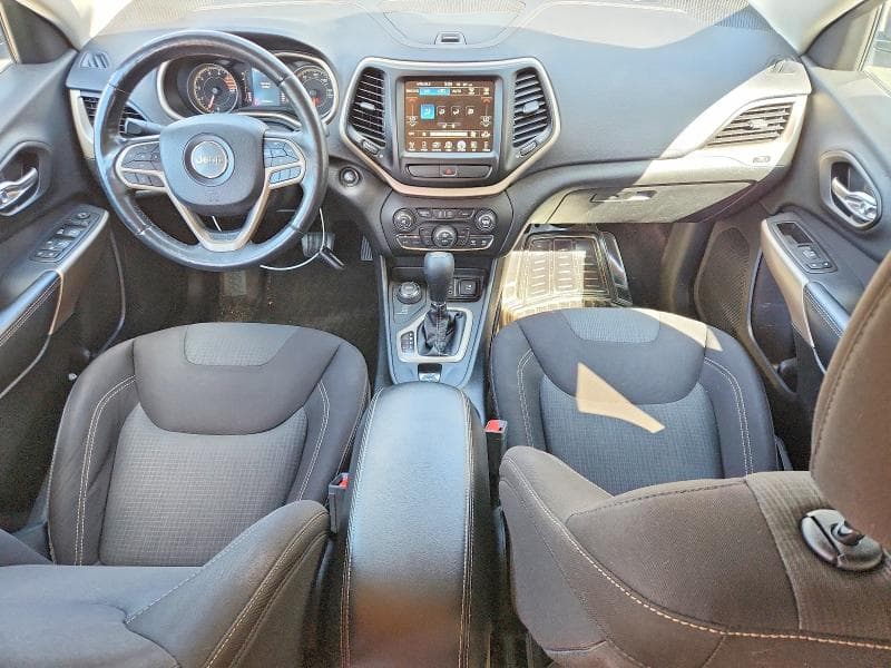 2017 JEEP CHEROKEE LATITUDE 8