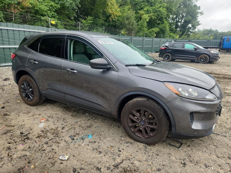 2022 FORD ESCAPE SE 4