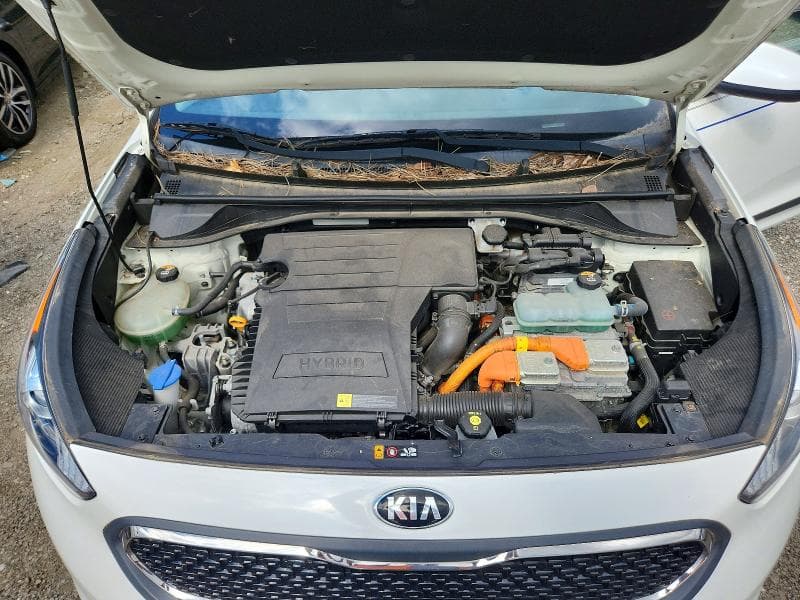 2019 KIA NIRO LX 11
