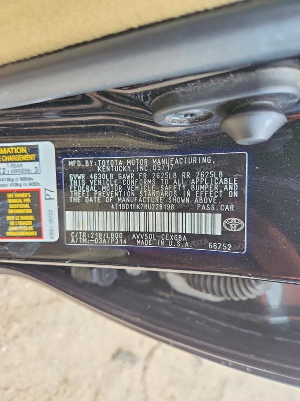 2017 TOYOTA CAMRY HYBRID XLE 12