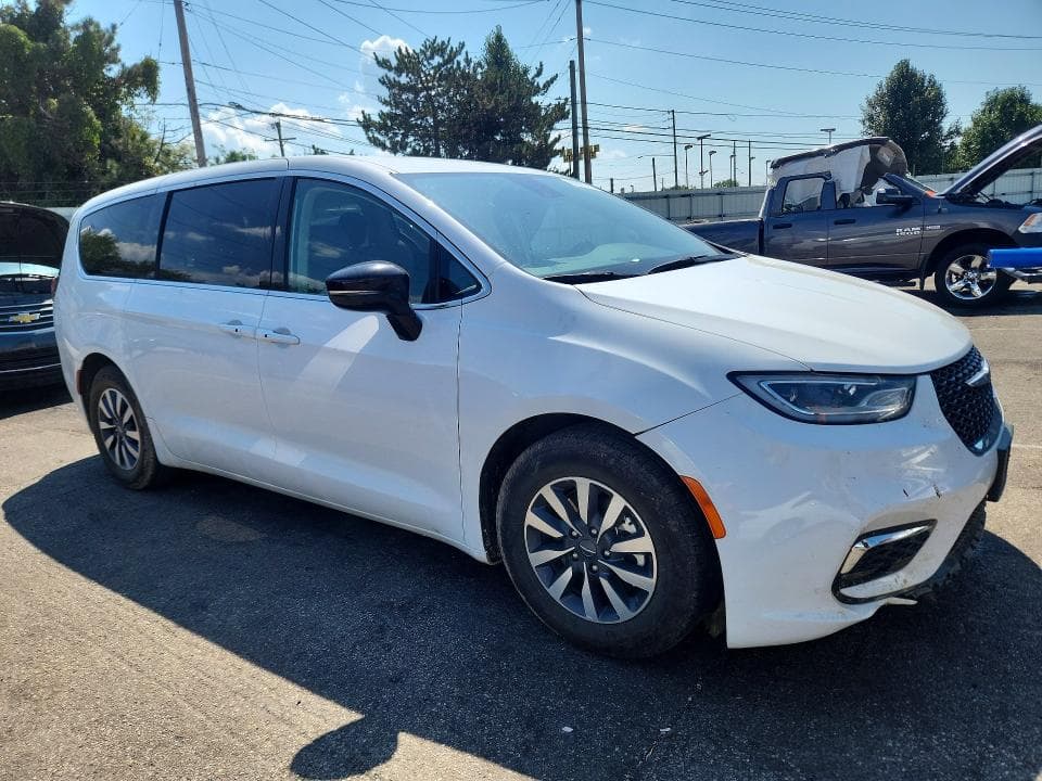 2024 CHRYSLER PACIFICA HYBRID SELECT 4