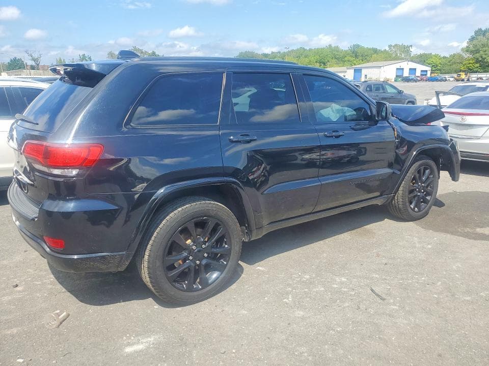 2019 JEEP GRAND CHEROKEE LAREDO 3