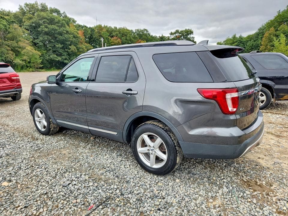 2017 FORD EXPLORER XLT 2