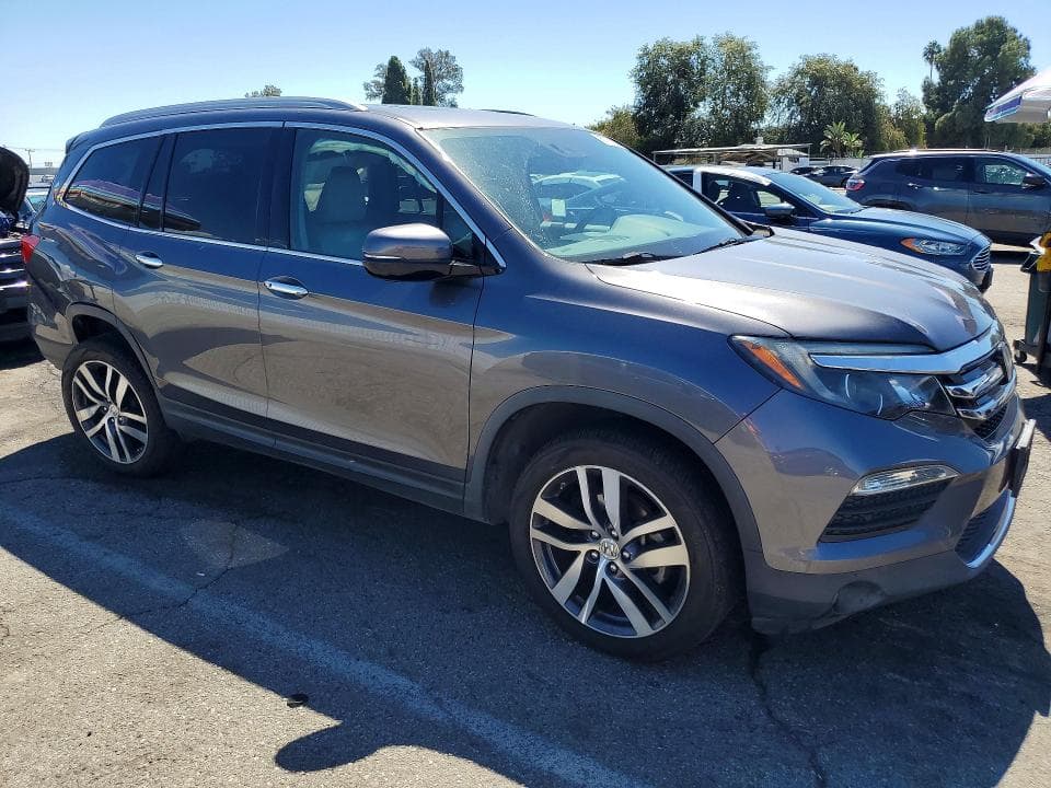 2017 HONDA PILOT ELITE 4