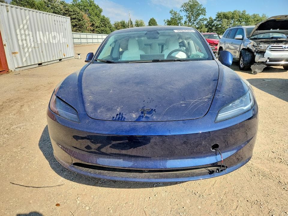 2026 TESLA MODEL 3 5