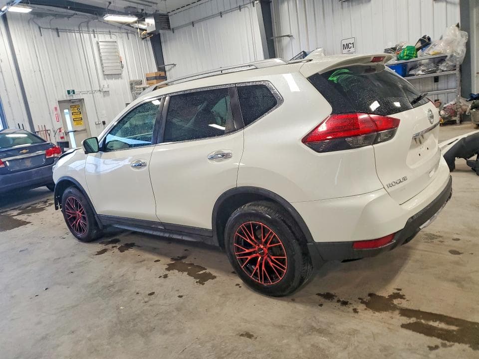 2017 NISSAN ROGUE SV 2