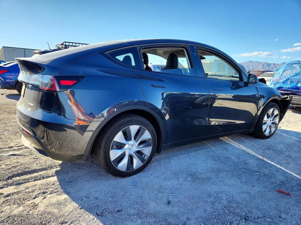 2024 TESLA MODEL Y 3