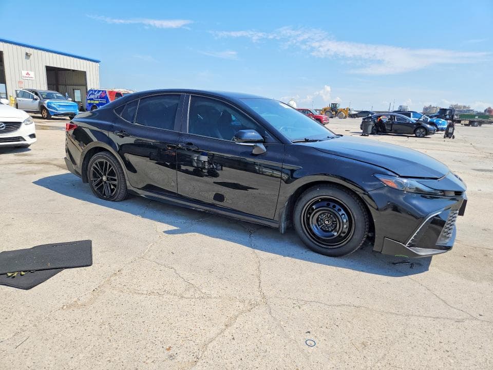 2026 TOYOTA CAMRY SE 4