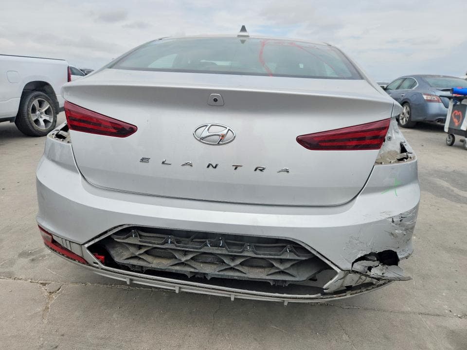 2019 HYUNDAI ELANTRA SEL 6