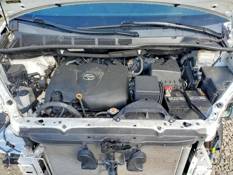 2019 TOYOTA SIENNA XLE 7-PASSENGER 12