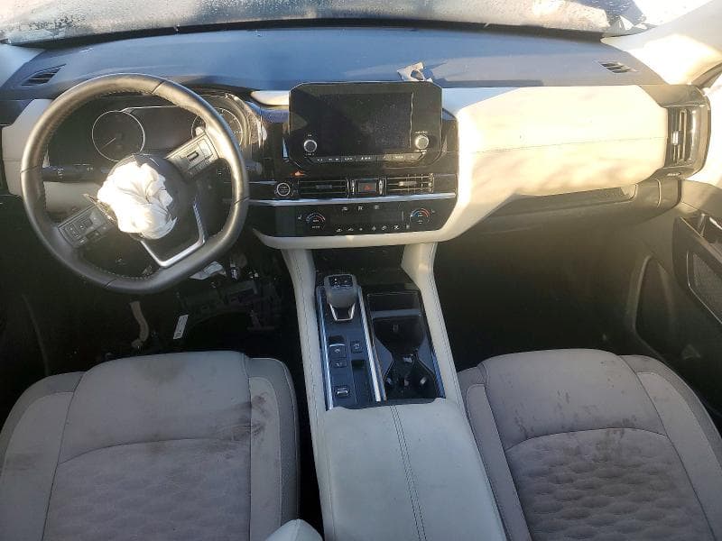 2024 NISSAN PATHFINDER SV 8