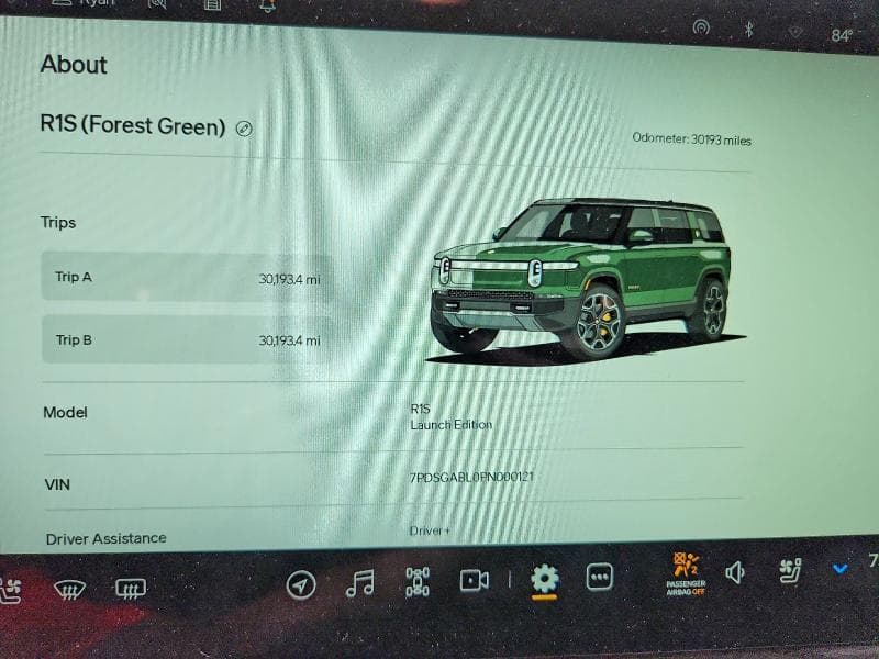 2023 RIVIAN R1S LAUNCH EDITION 9