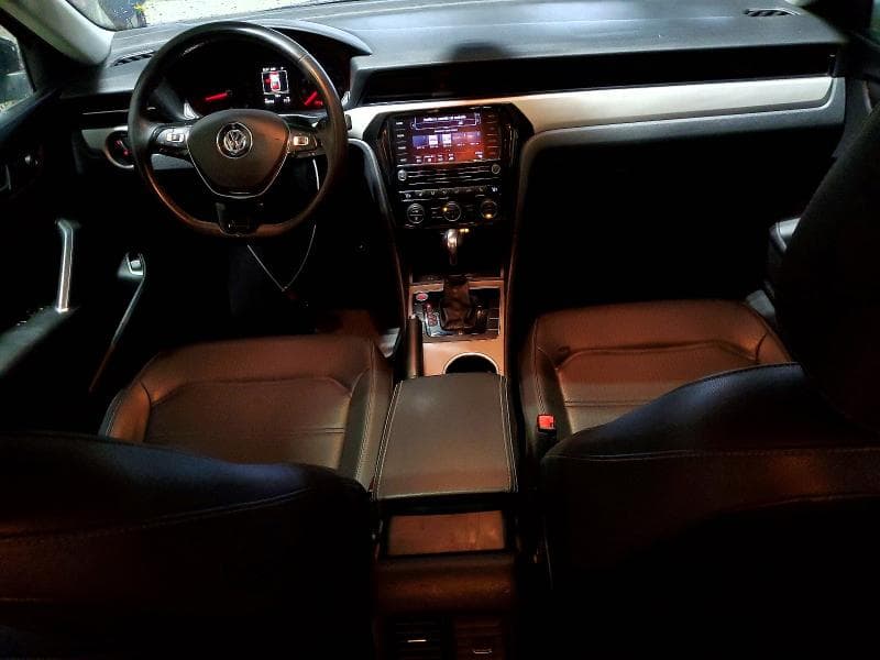 2022 VOLKSWAGEN PASSAT SE 8