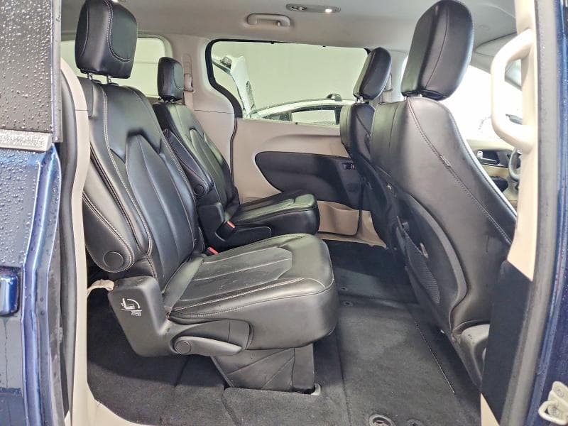 2023 CHRYSLER PACIFICA TOURING L 11