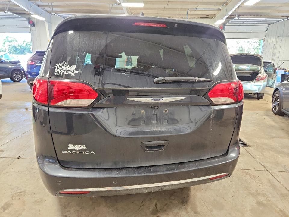 2019 CHRYSLER PACIFICA TOURING PLUS 6
